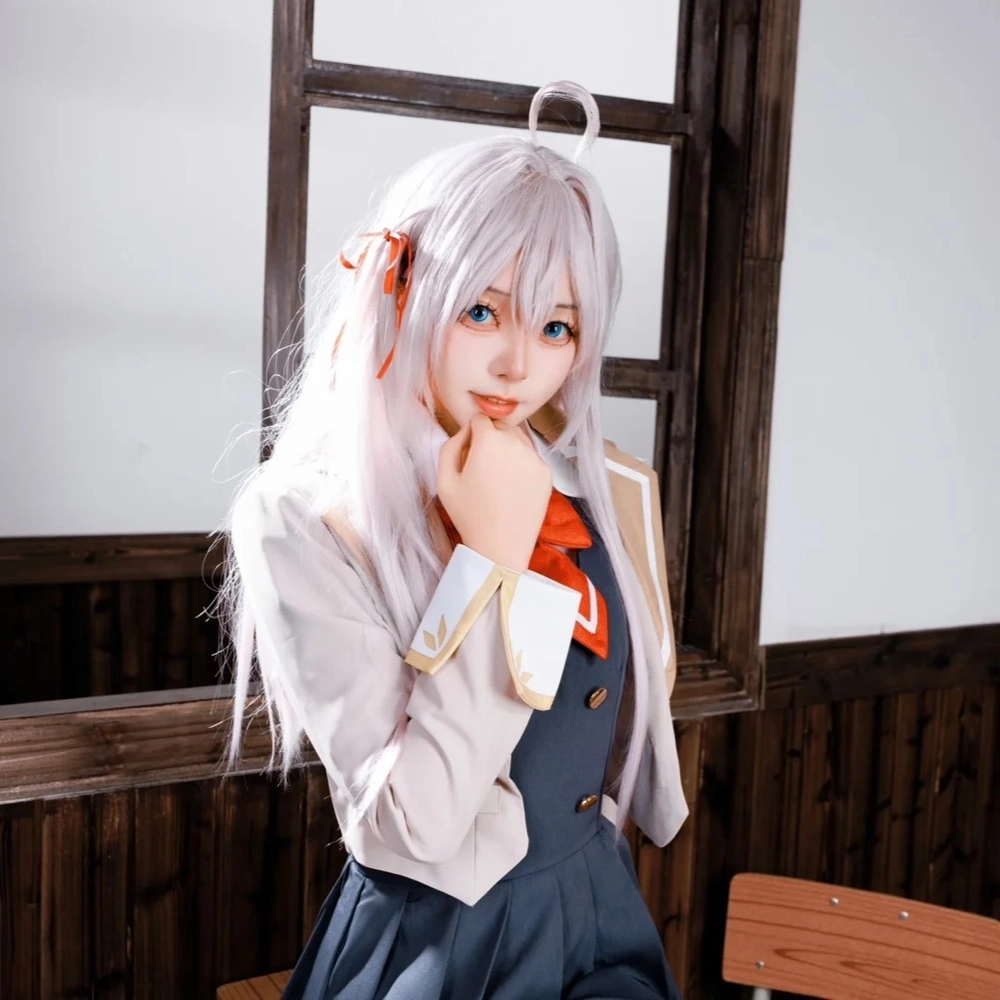 hình cosplay arya bàn bên đáng yêu 