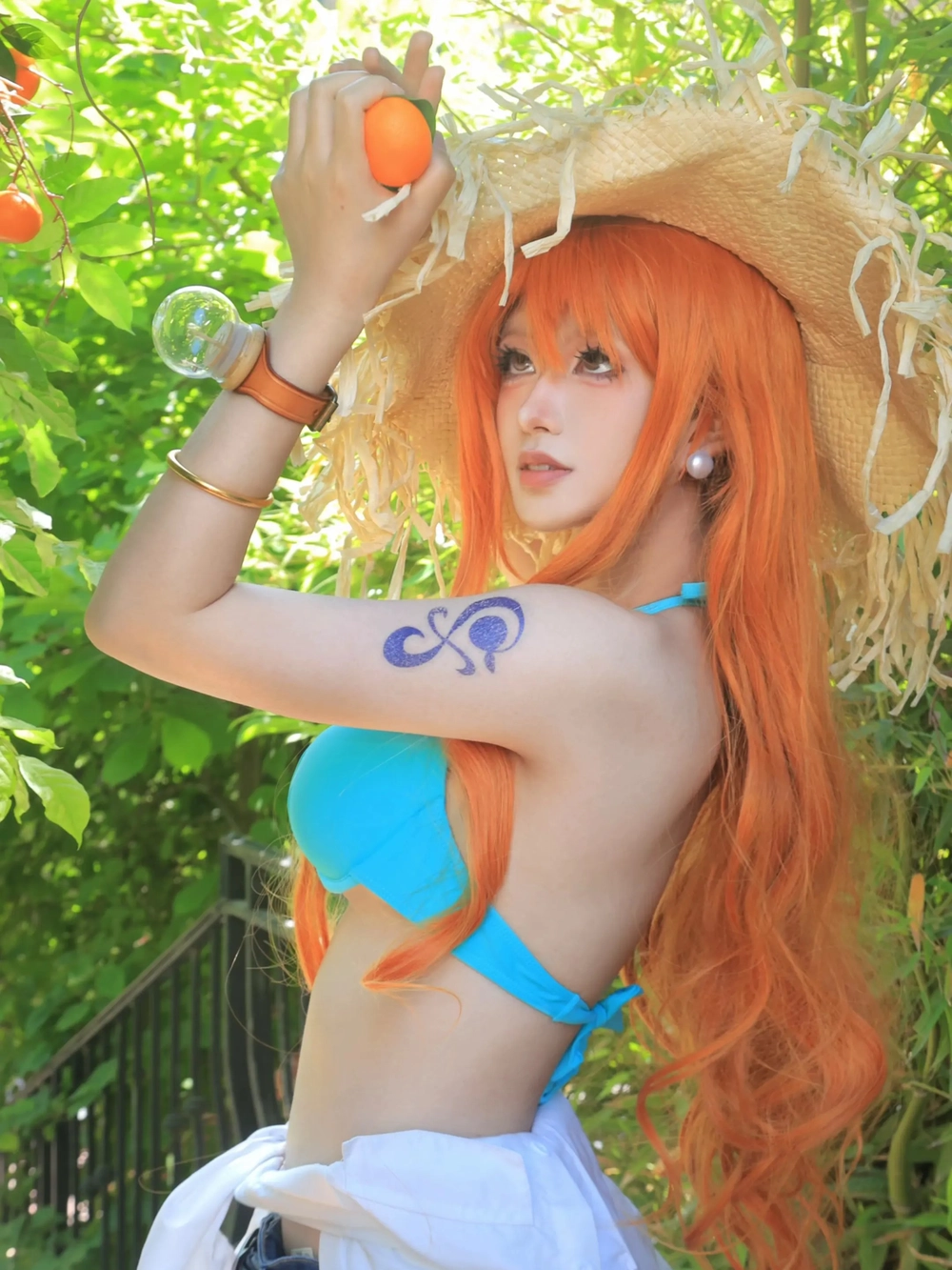 nami cosplay bikini nóng bỏng 