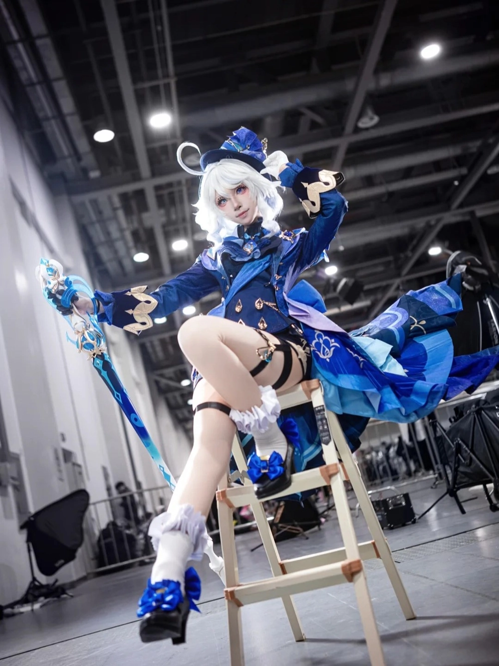 hình cosplay furina nữ coser xinh 