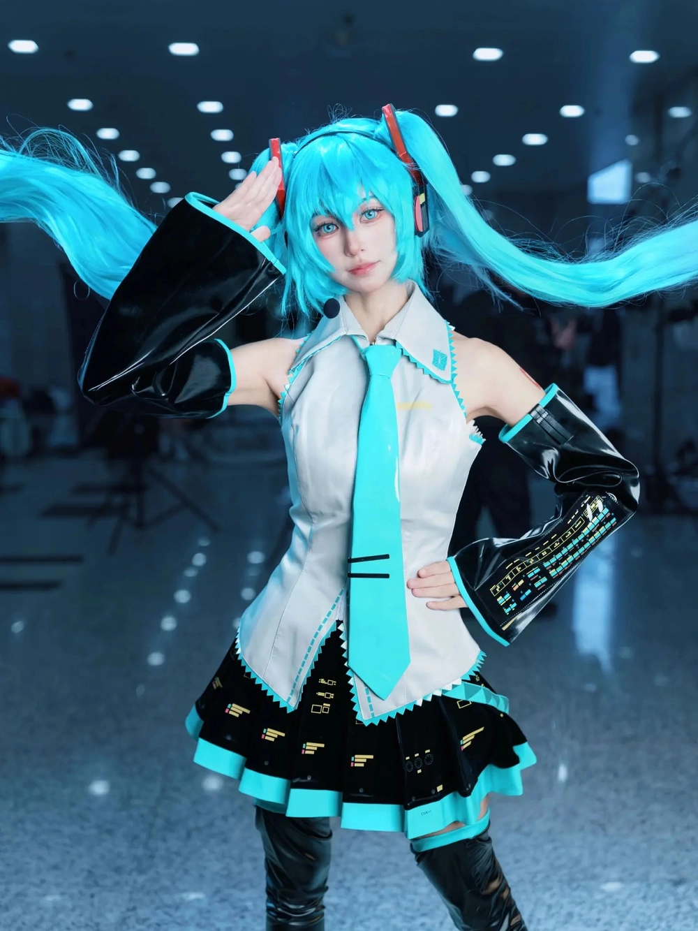 hatsune miku cosplay bikini