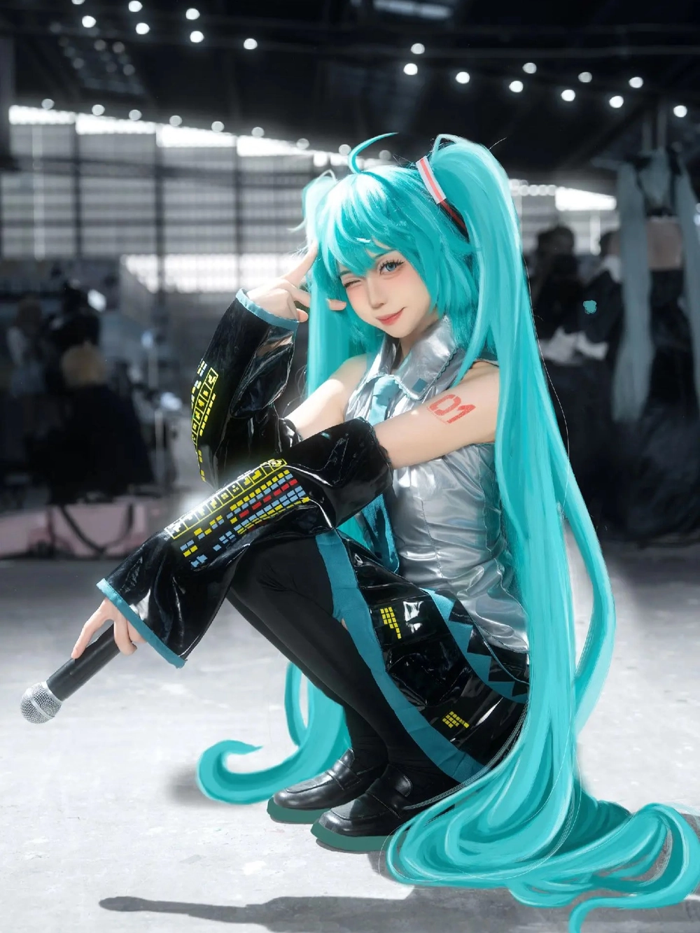hatsune miku cosplay makeup đậm chất anime