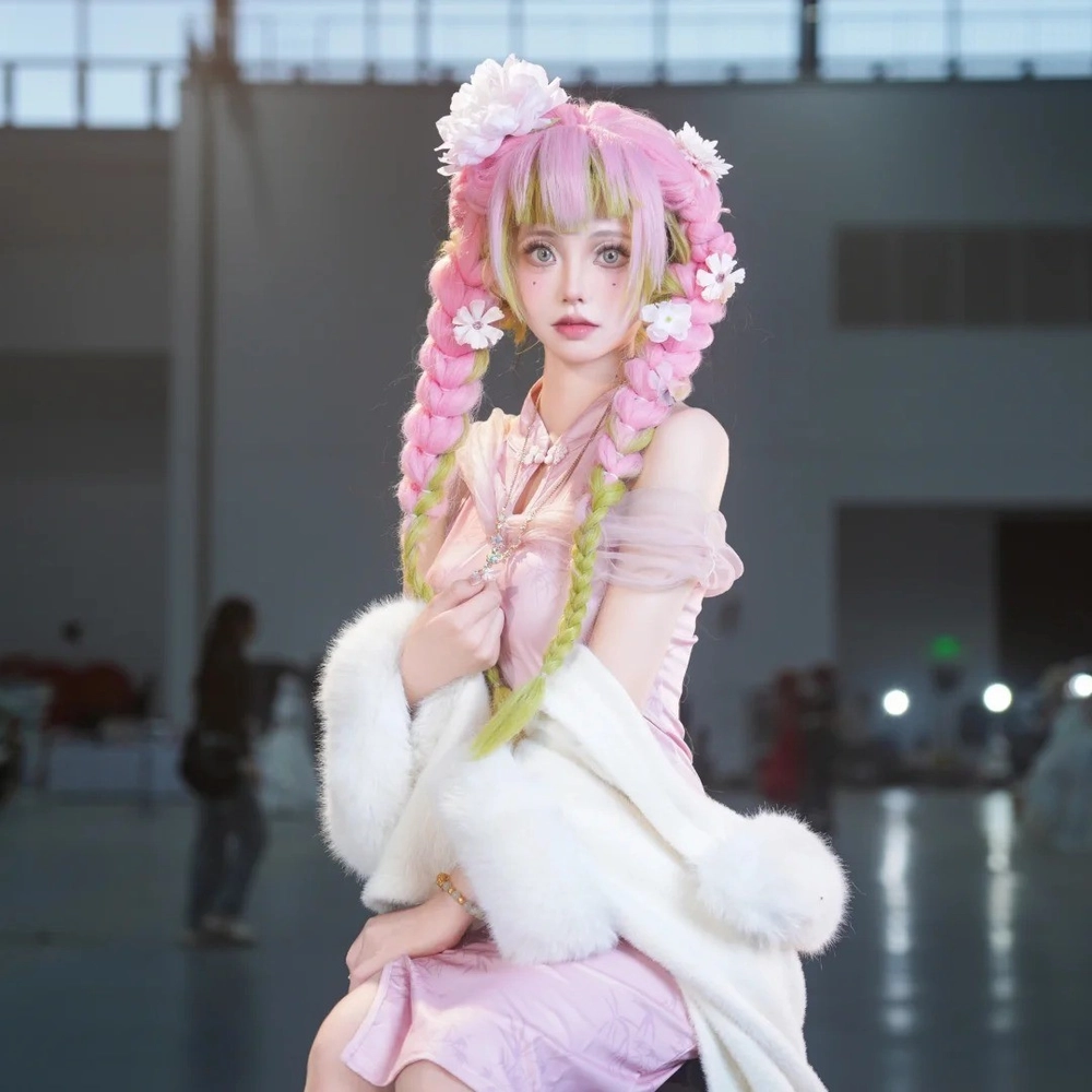 hình cosplay Mitsuri phong cách mới 
