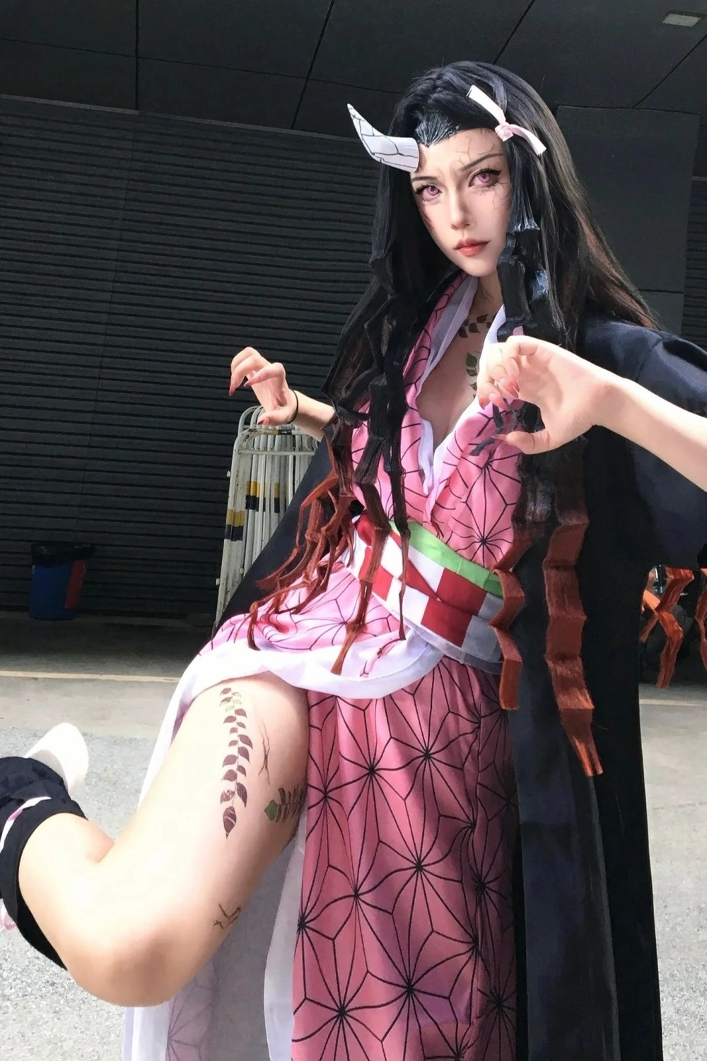 nezuko cosplay hoá quỷ ngầu 
