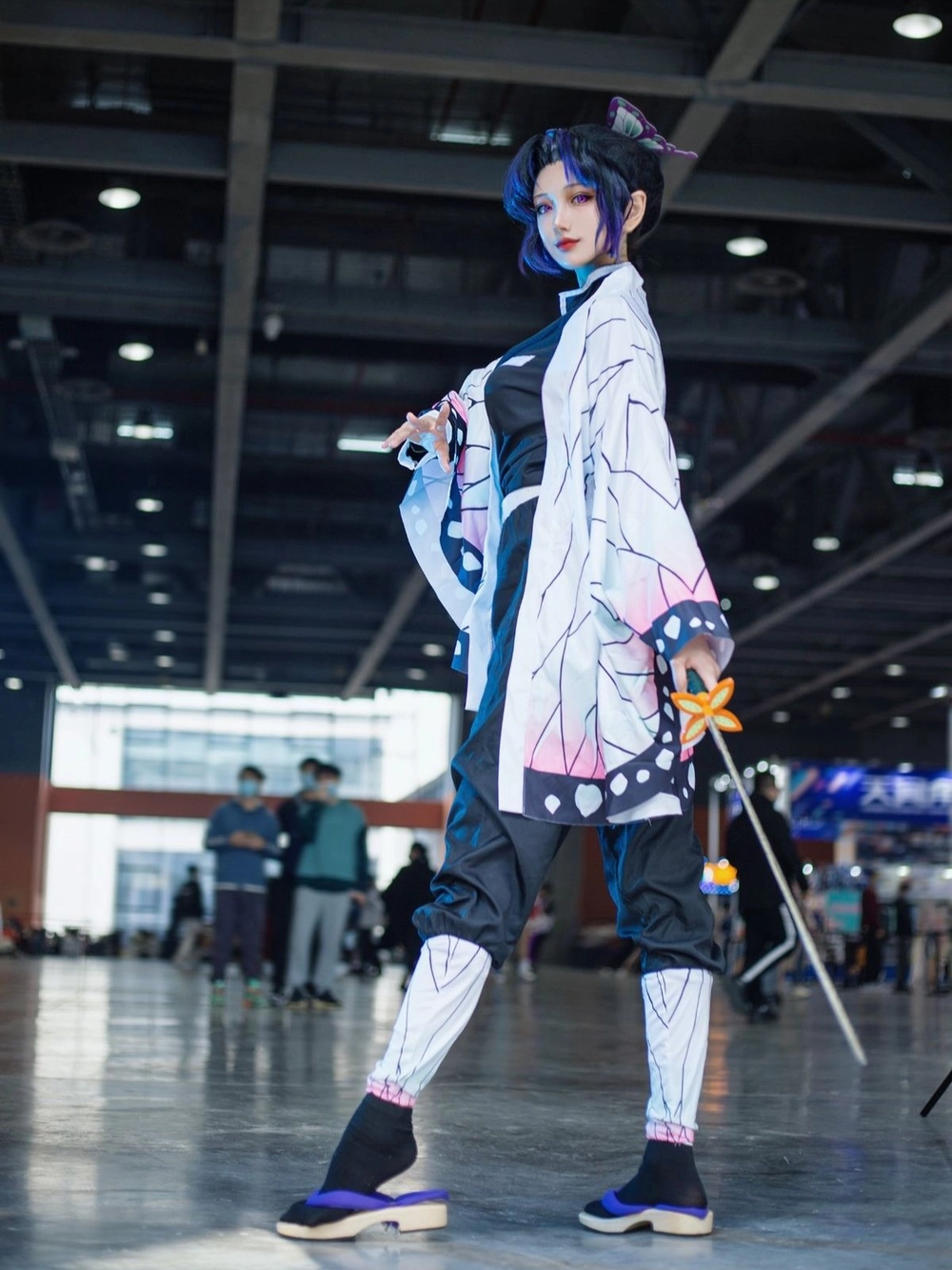 hình cosplay shinobu 