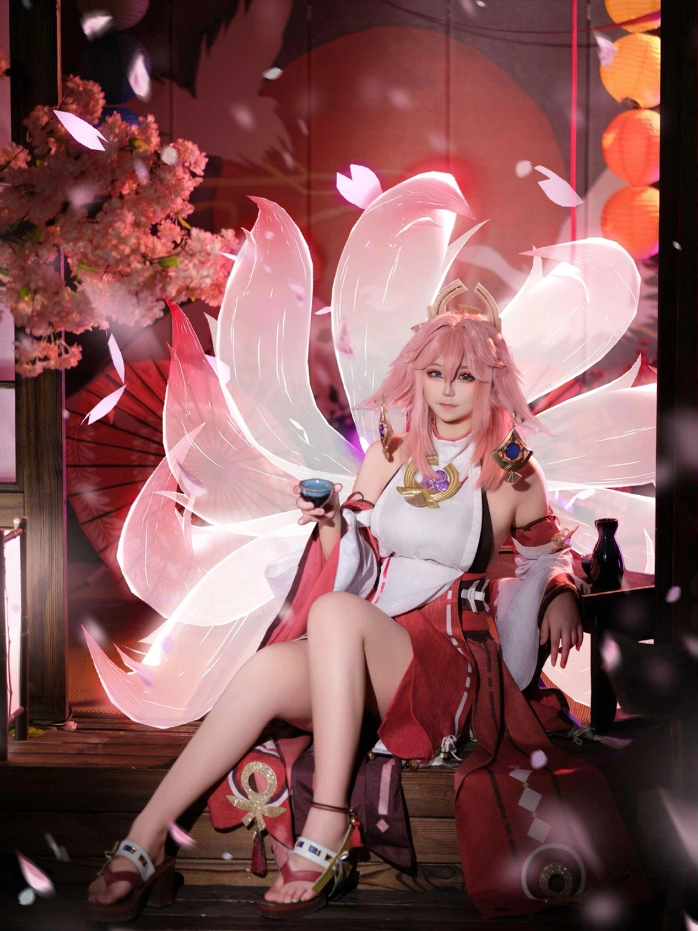 yae miko cosplay dễ thương lôi cuốn