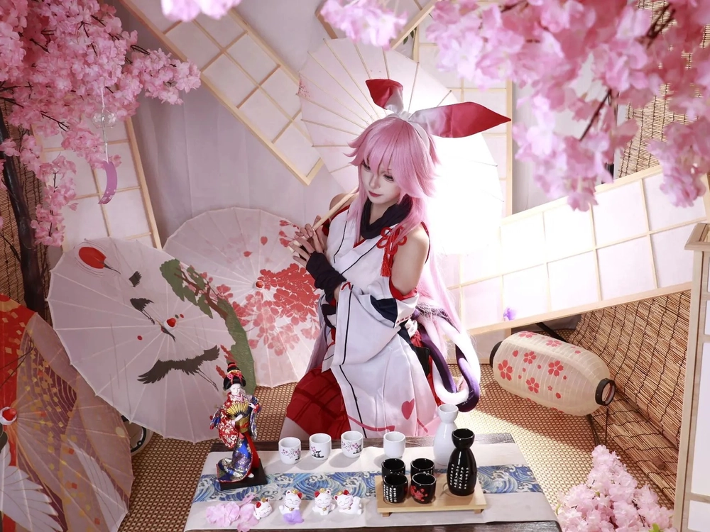 ảnh cosplay yae miko chuẩn nhân vật