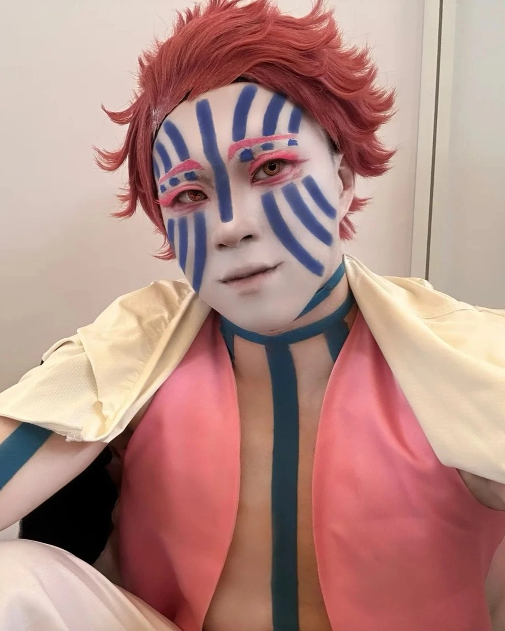akaza kimetsu no yaiba cosplay sinh động