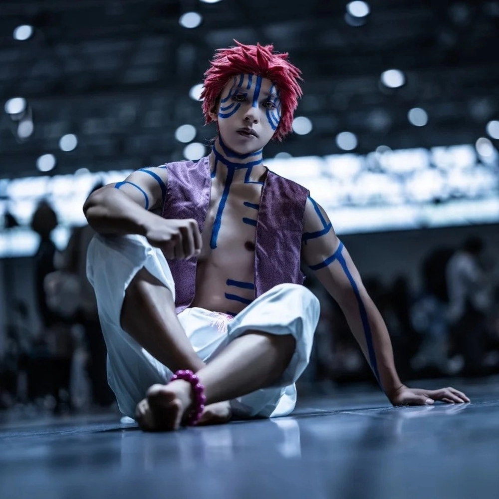 akaza cosplay demon slayer phong cách mạnh mẽ