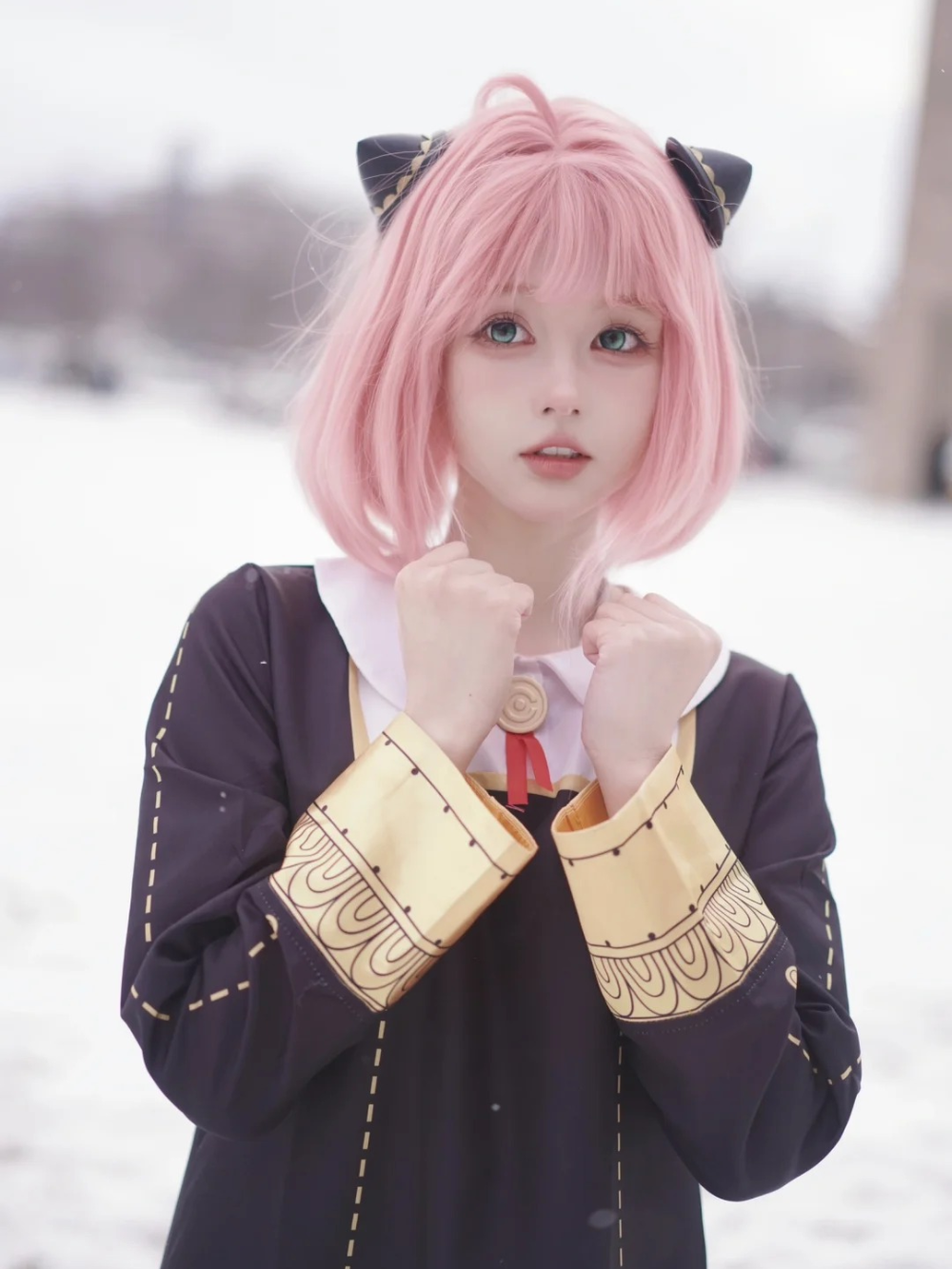 ảnh cosplay nhân vật anya anime