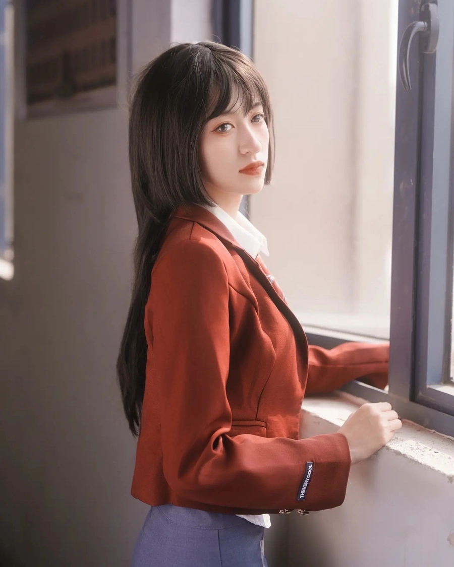 cosplay học sinh tóc dài