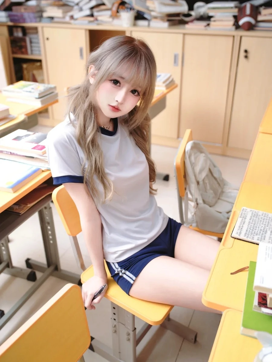 cosplay học sinh 3