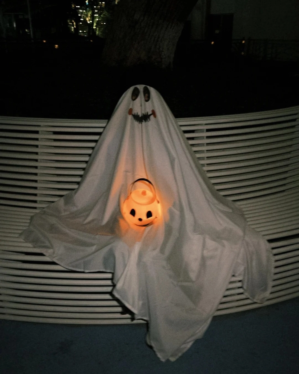 ảnh gái xinh hóa trang ma