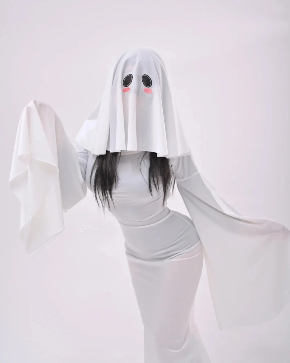 hình cosplay ma nữ siêu ngầu