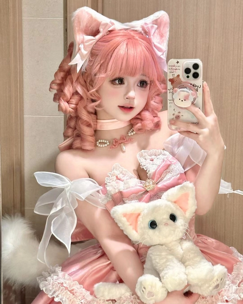 mèo cosplay phong cách anime