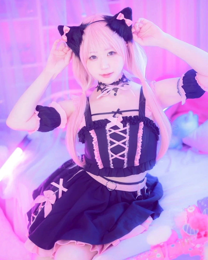 cosplay mèo hầu gái ngọt ngào