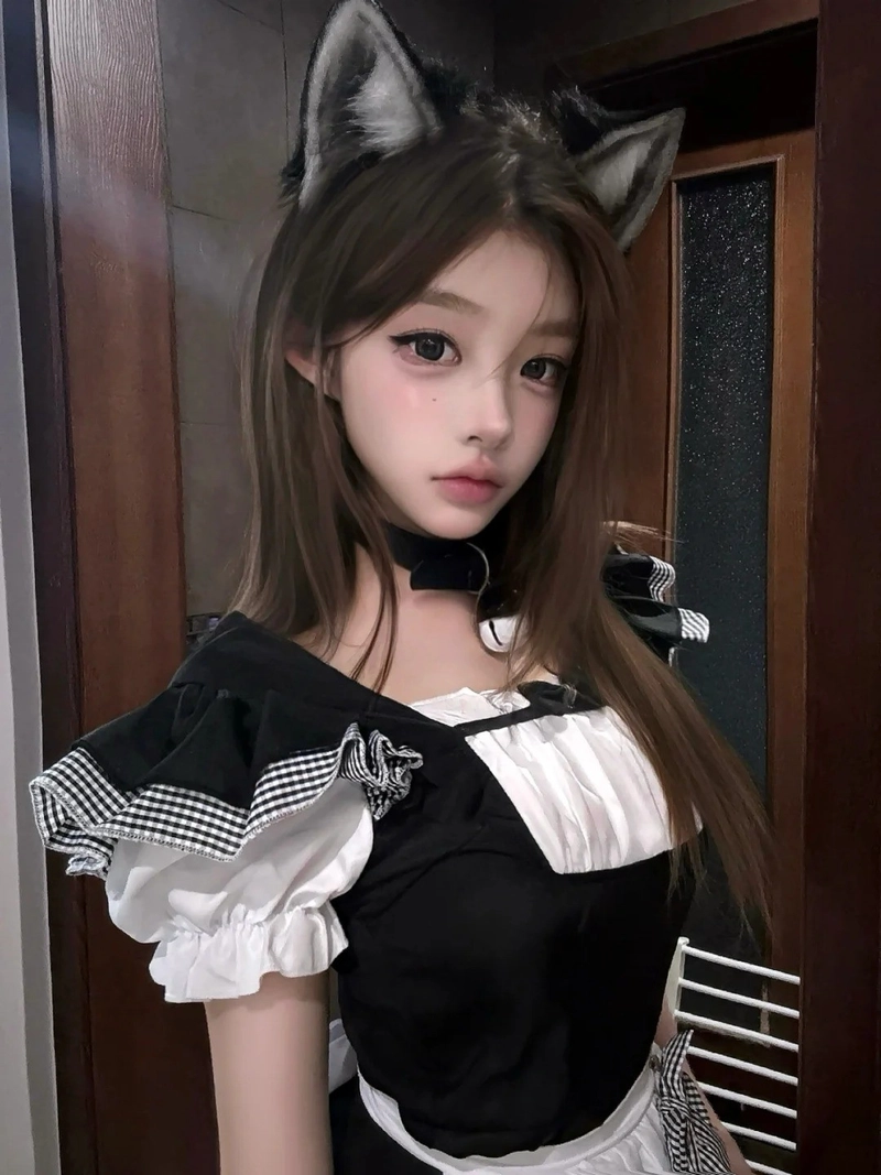 cosplay mèo có đuôi 5