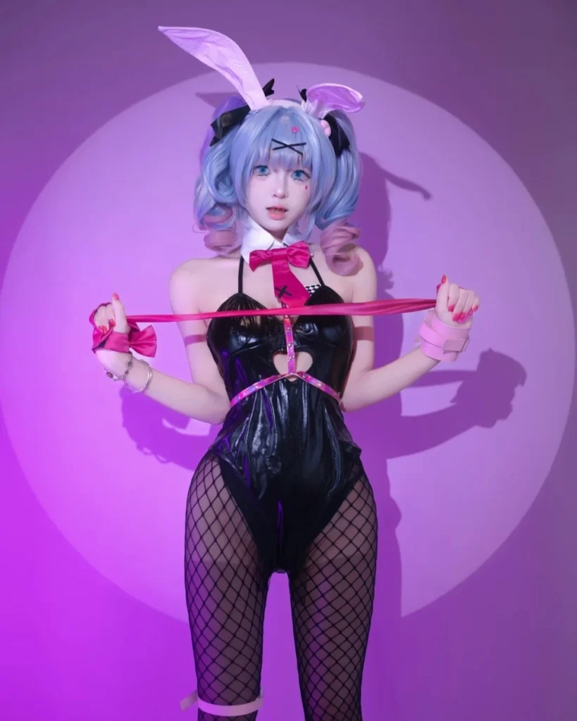 đuôi thỏ cosplay cute