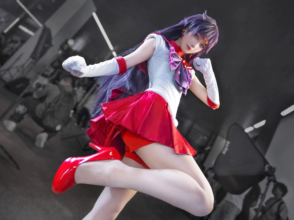 ảnh cosplay Sailor Moon sân khấu
