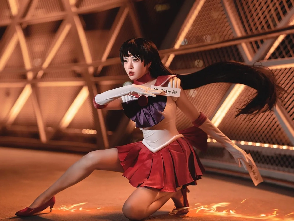 hình thủy thủ mặt trăng cosplay đẹp