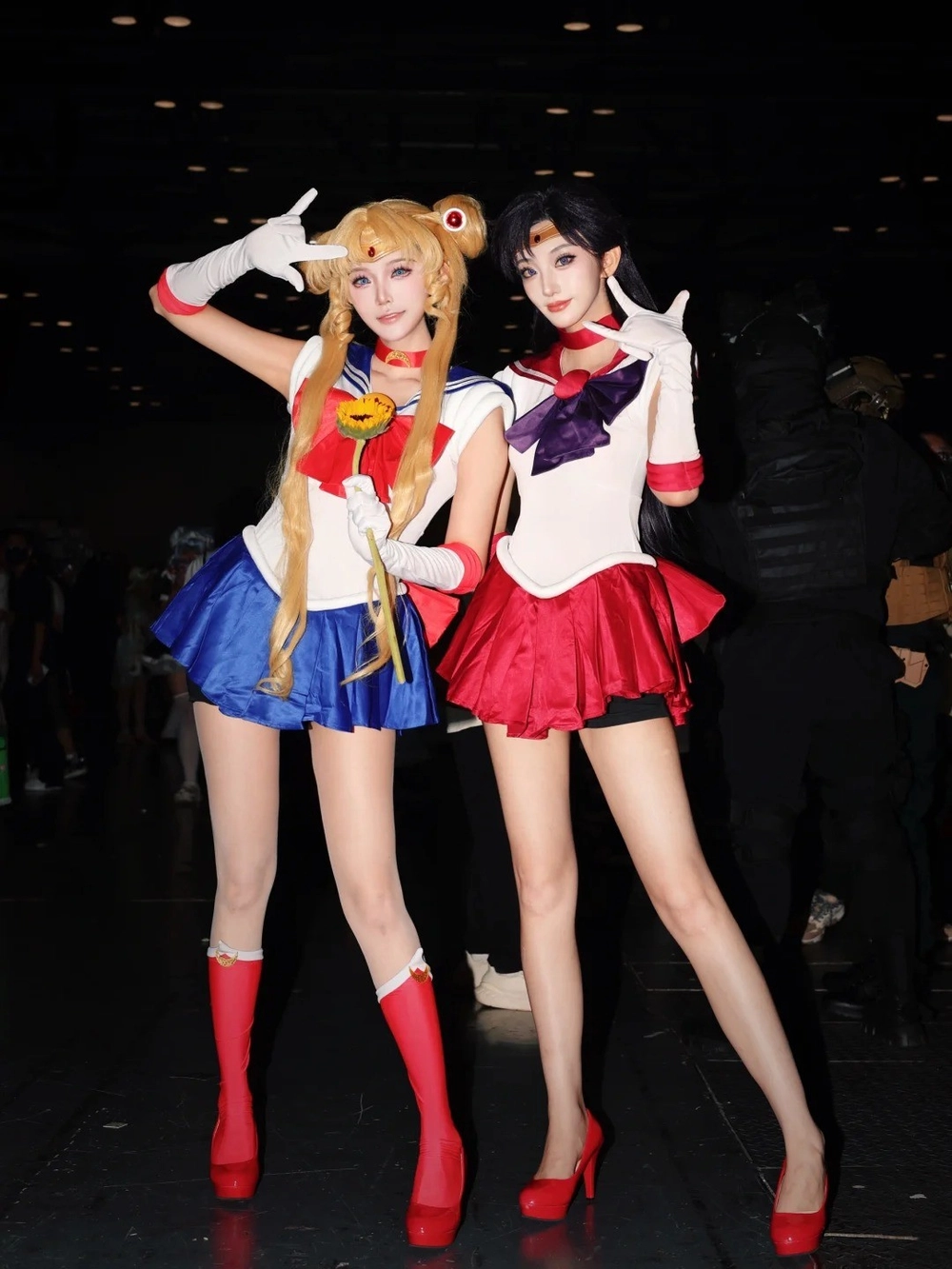 hình cosplay nhân vật thủy thủ mặt trăng