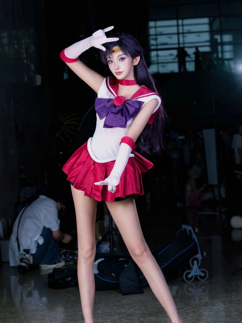 cosplay thủy thủ mặt trăng chụp ngoài trời