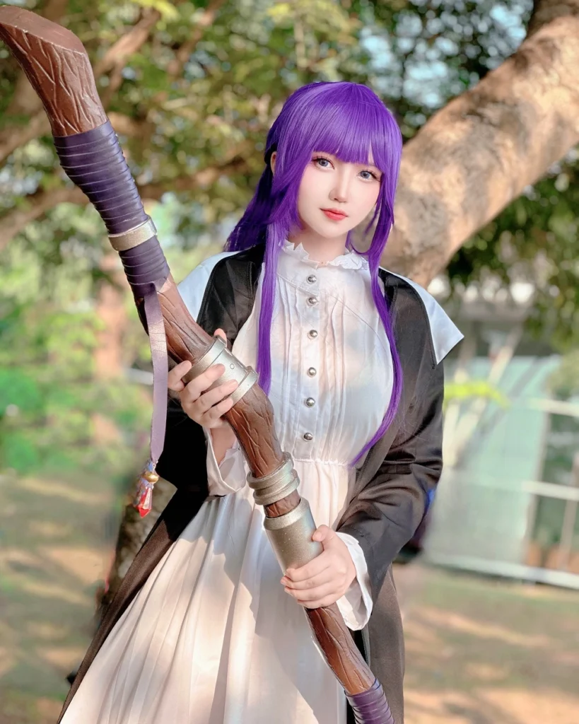 cosplay nhân vật fern trong anime