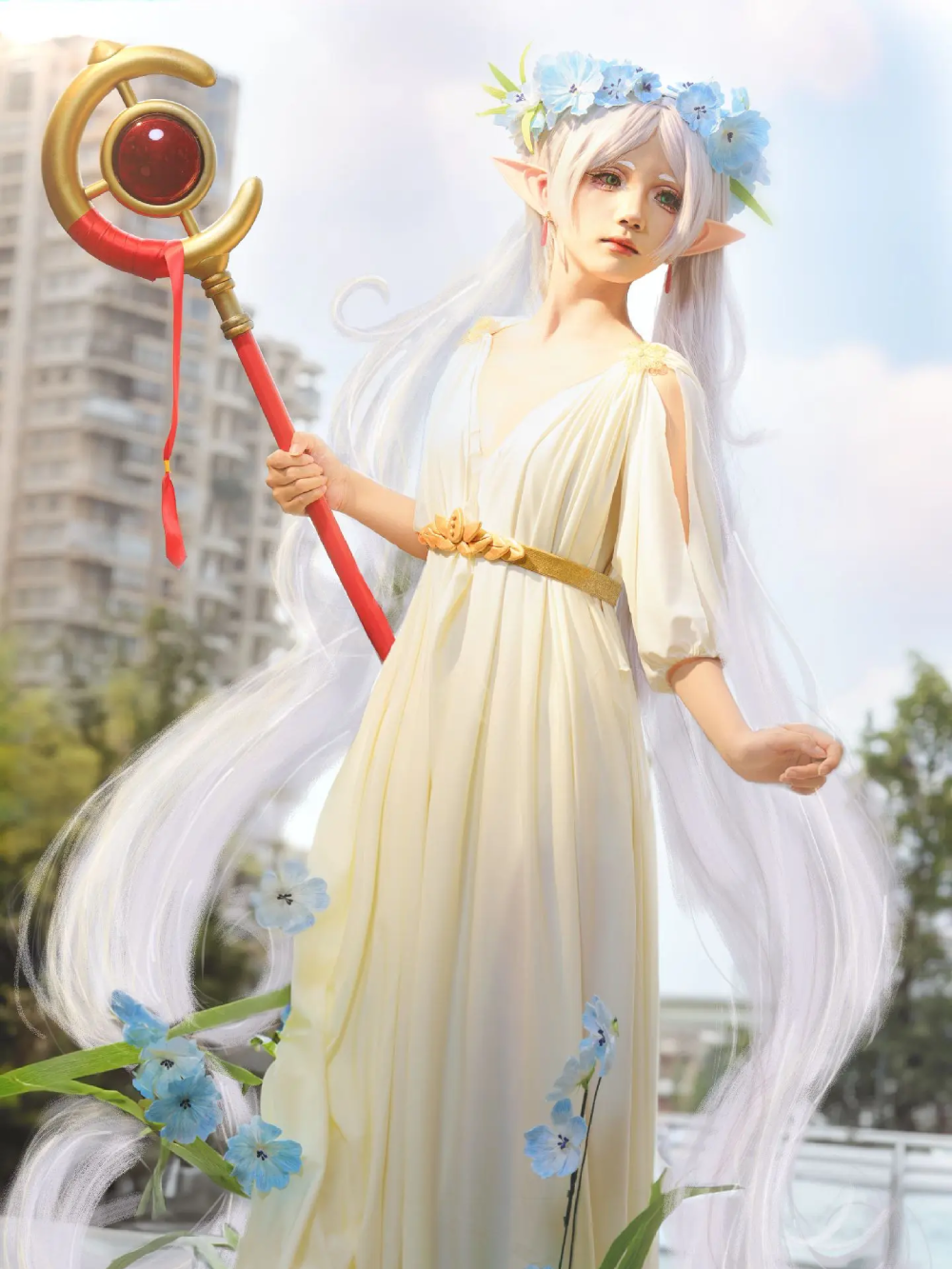 hình ảnh cosplay frieren