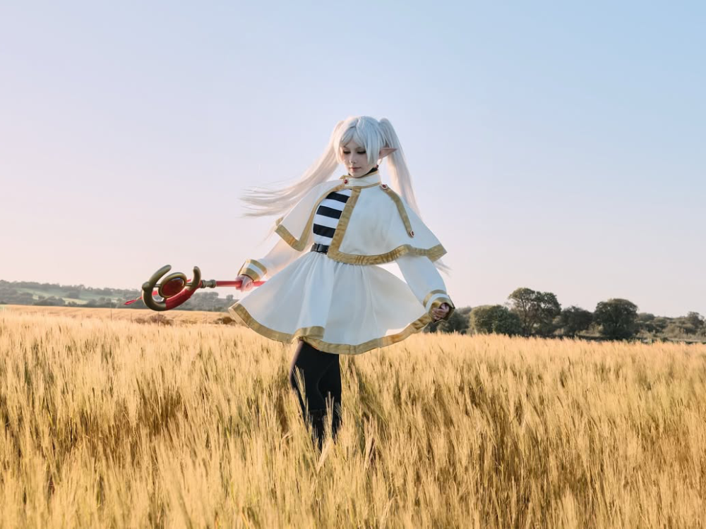 ảnh sousou no frieren cosplay ngoài đời 