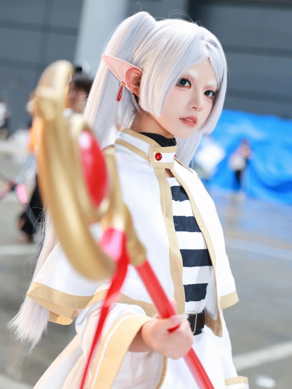 cosplay nhân vật frieren