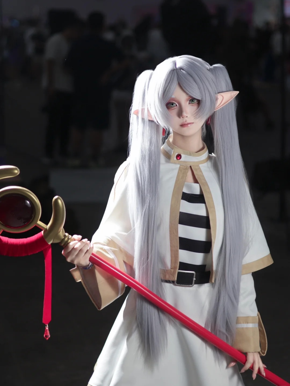 cosplay frieren chibi đáng yêu 