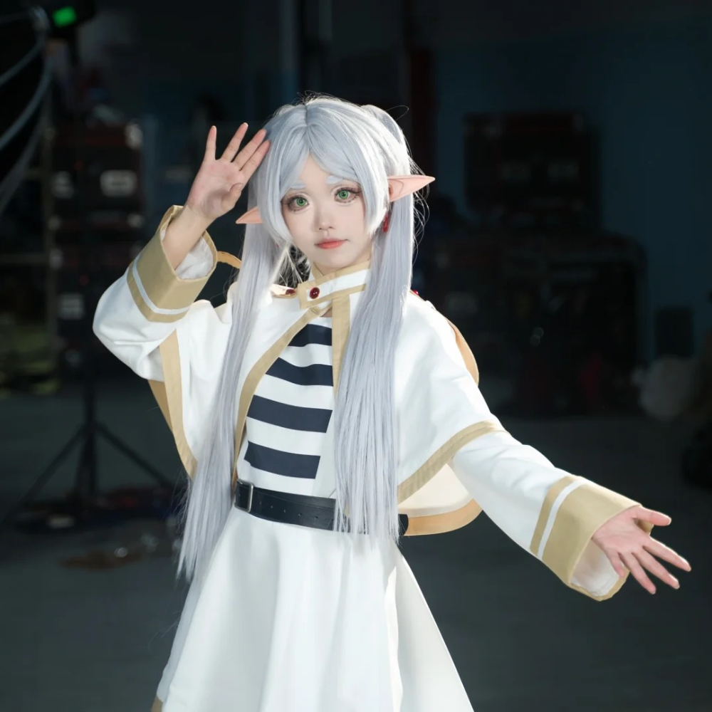 hình ảnh cosplay frieren