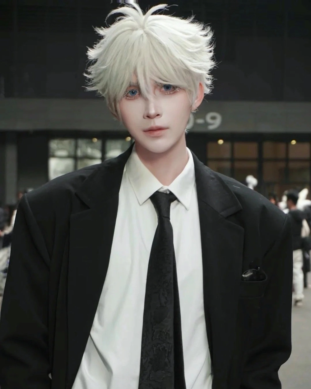 gojo satoru cosplay phong cách ấn tượng