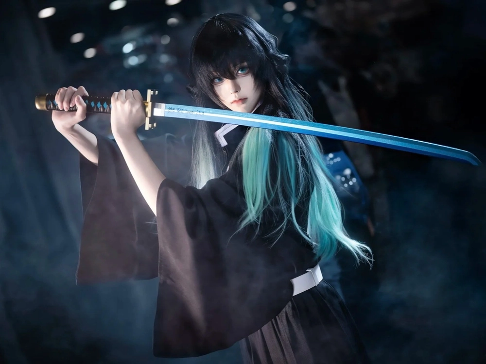 ảnh muichiro tokito cosplay trong trận chiến