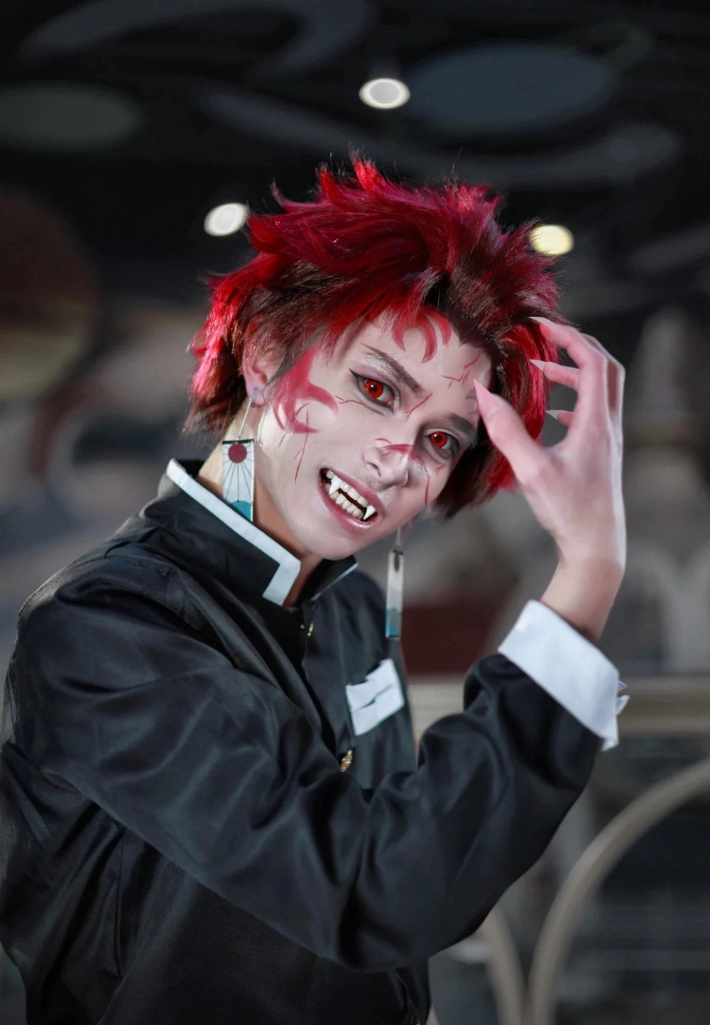 tanjiro kamado cosplay hoá quỷ
