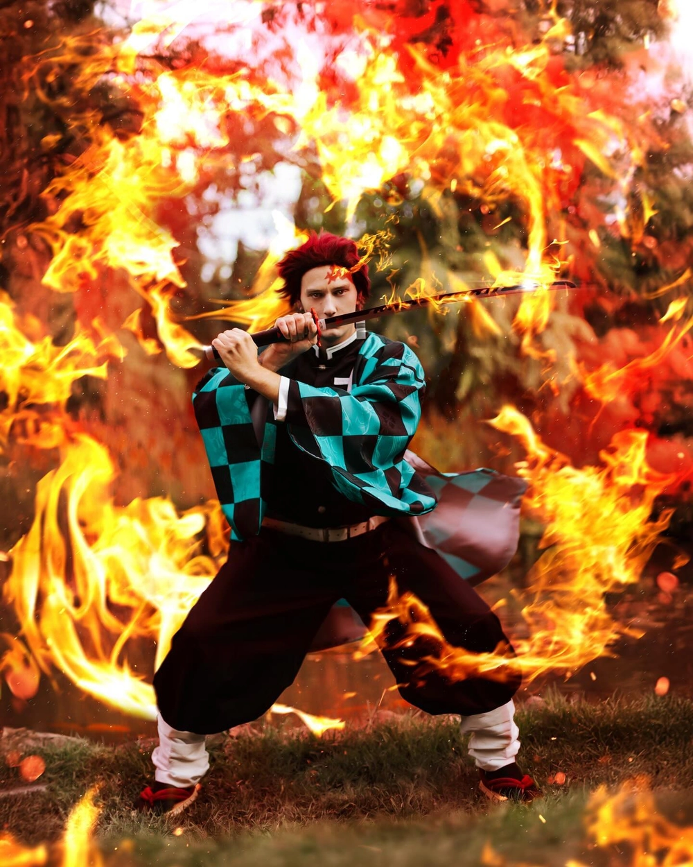 ảnh tanjiro cosplay ngầu 