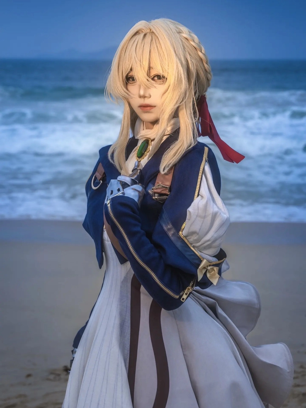 ảnh violet evergarden trong trang phục cosplay