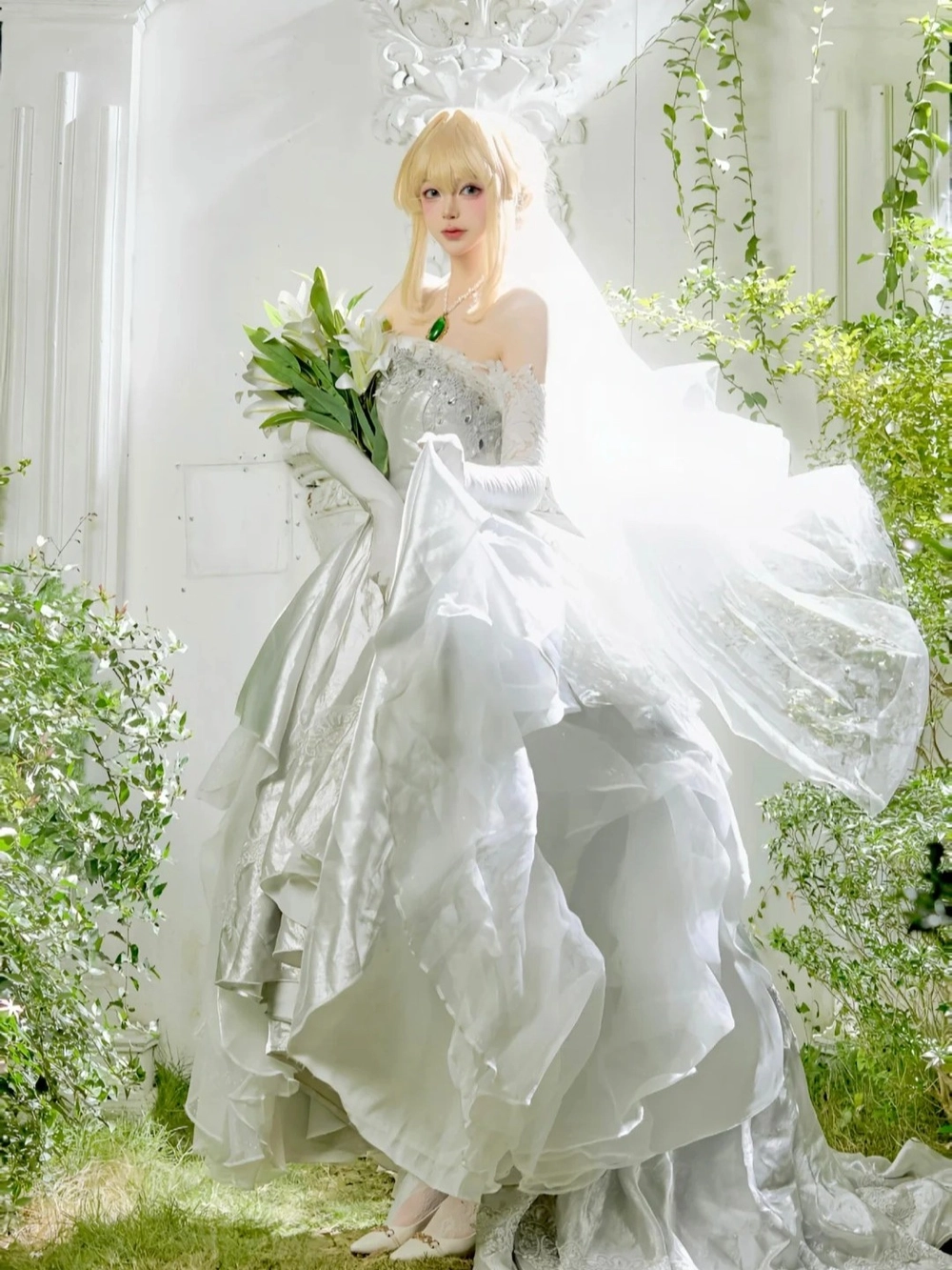 violet evergarden cosplay nền hoa lá