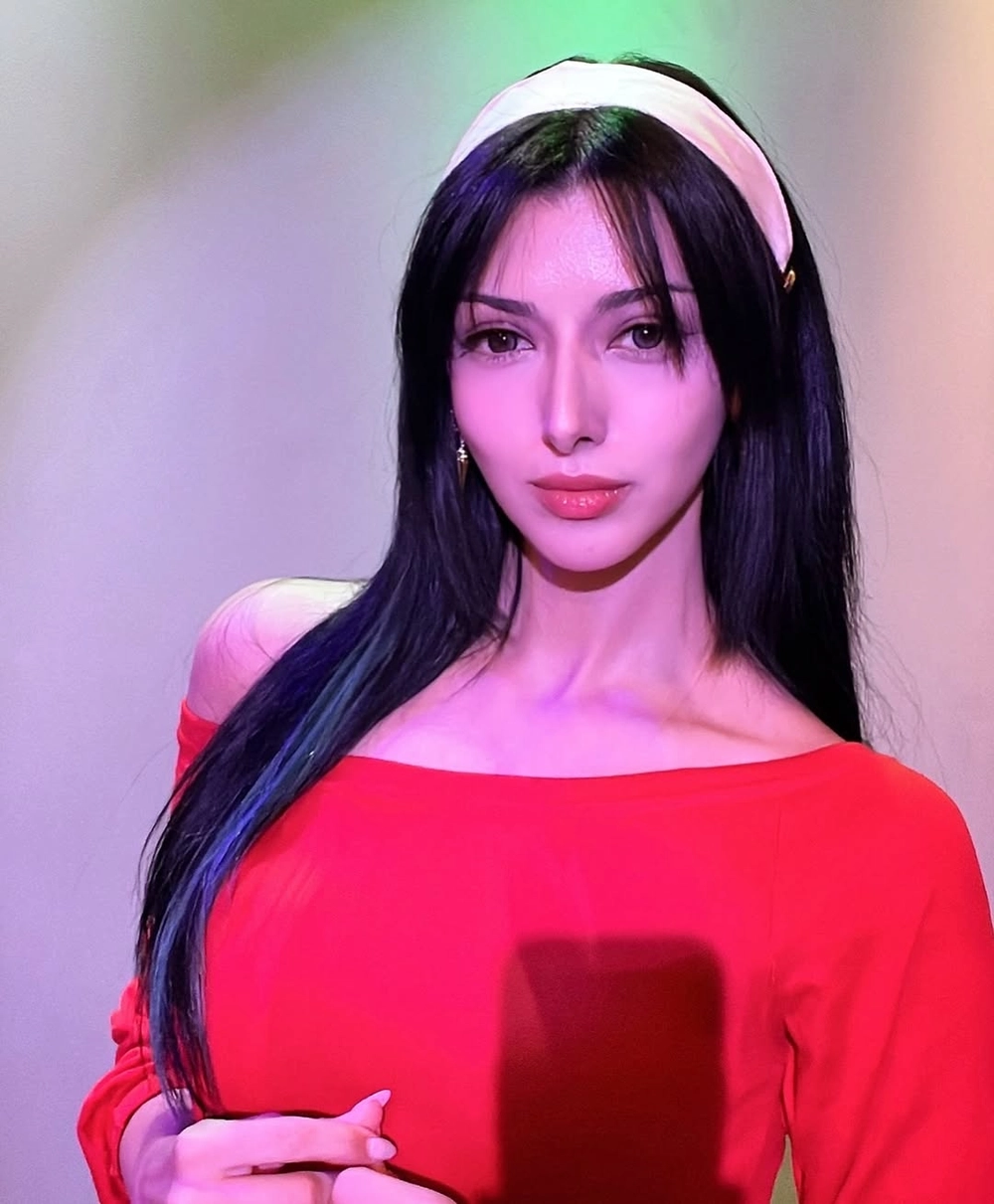 cosplay nhân vật yor spy x family