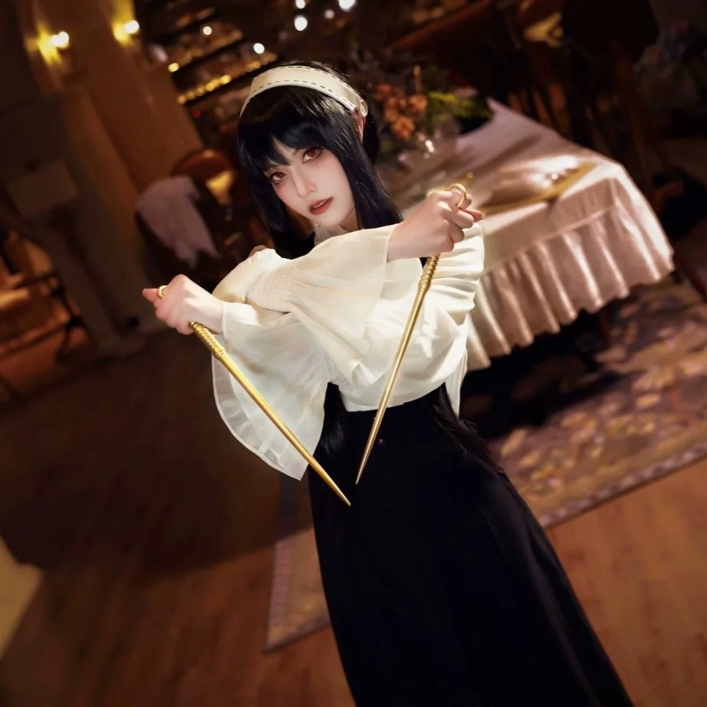 hình ảnh cosplay yor forger siêu hot