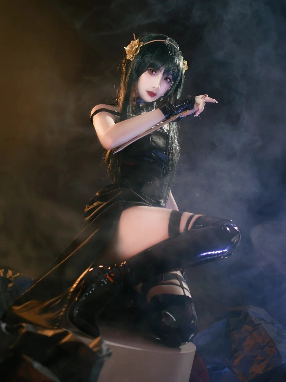 bộ ảnh cosplay yor forger quyến rũ
