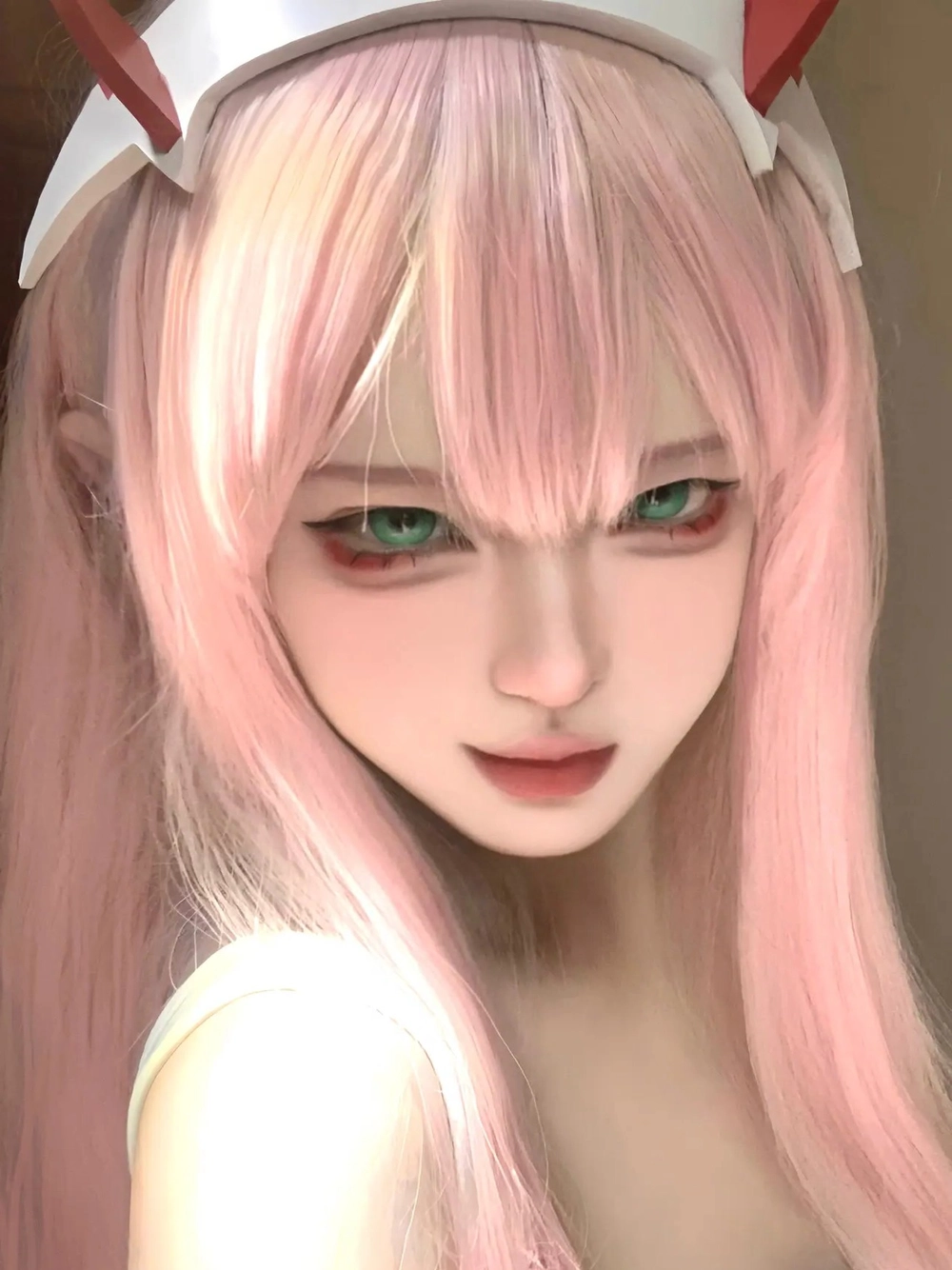 ảnh zero two cosplay trong Darling in the FranXX