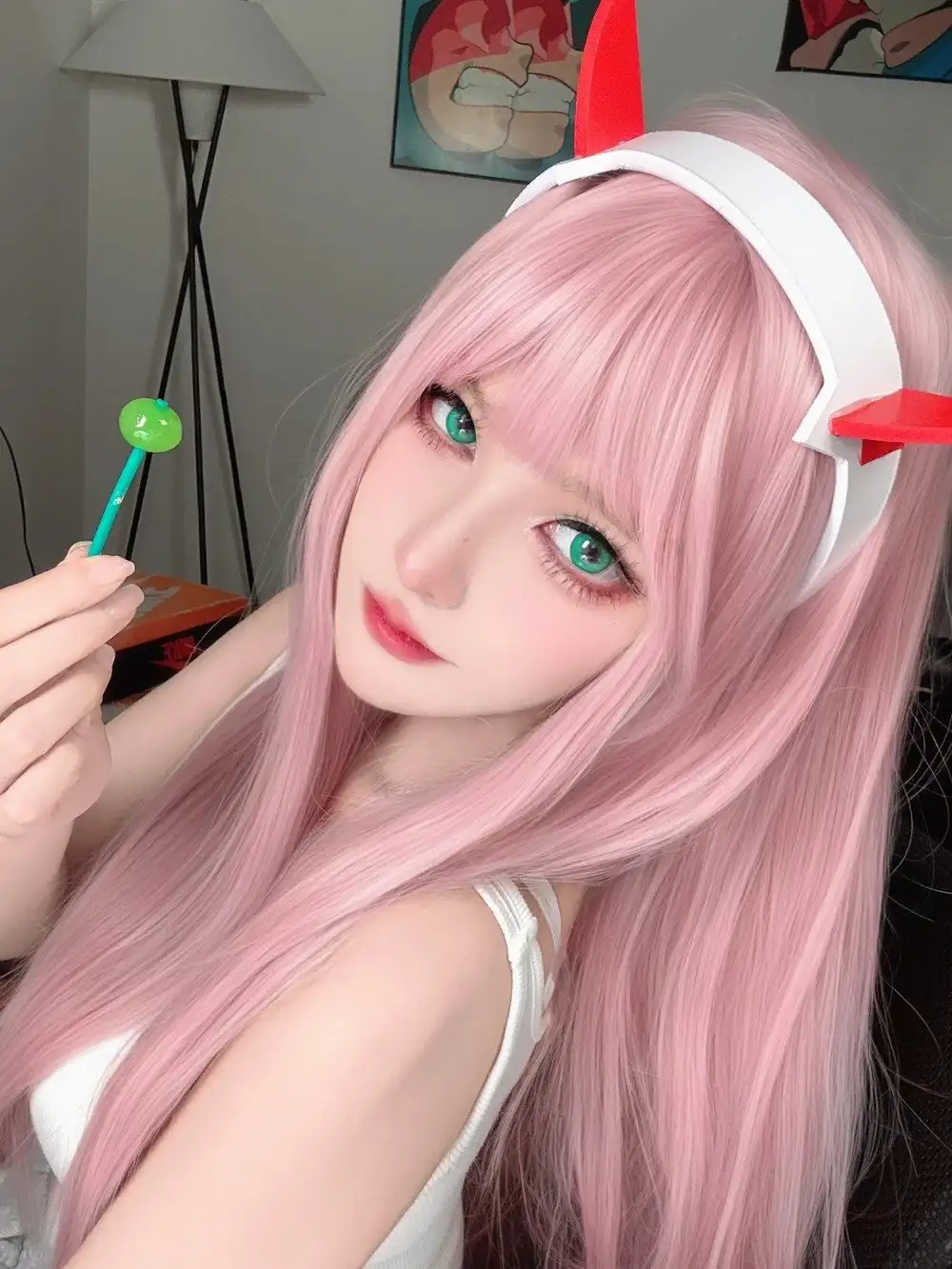 zero two cosplay 3