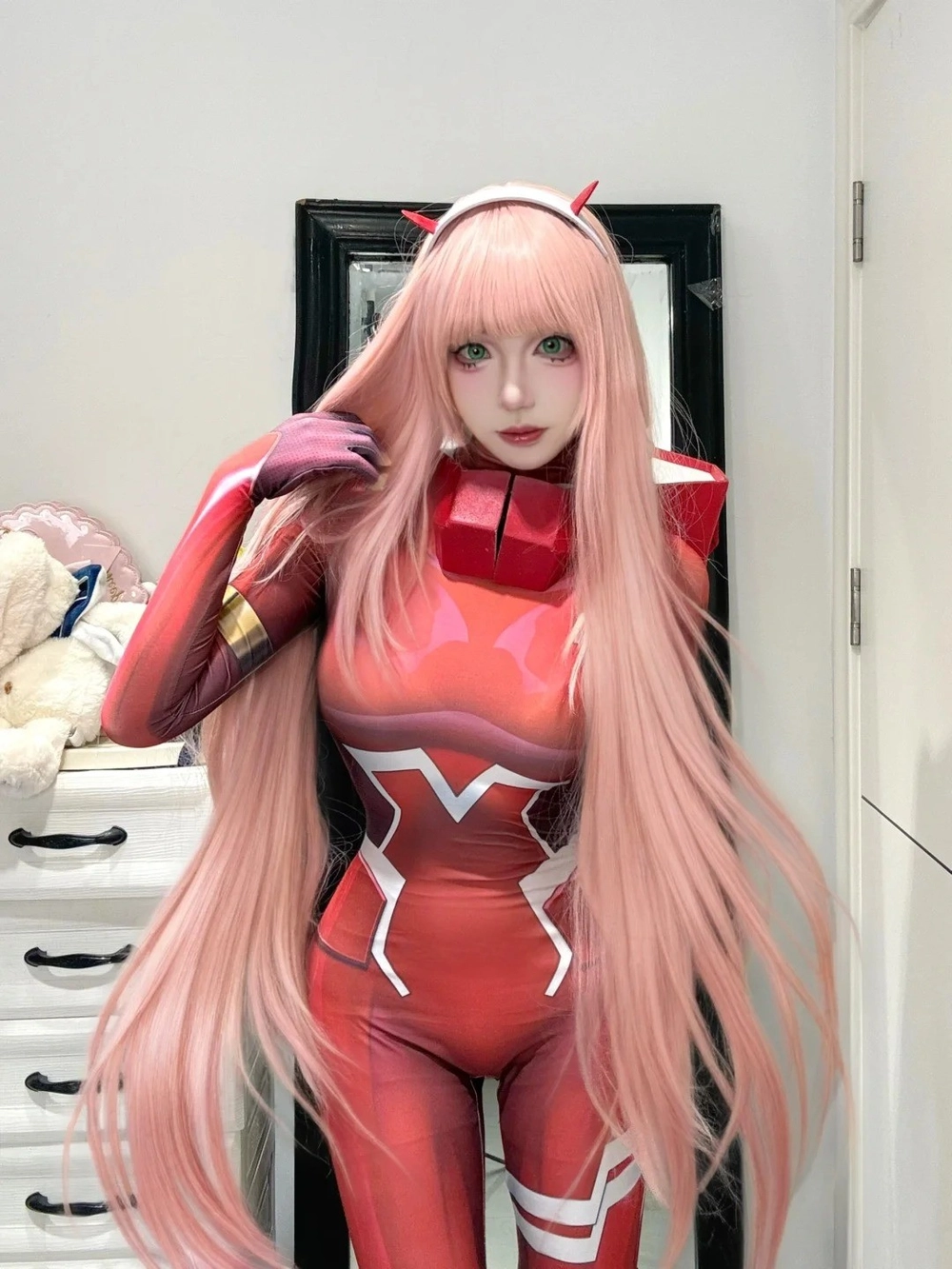 ảnh nền cosplay zero two dễ thương