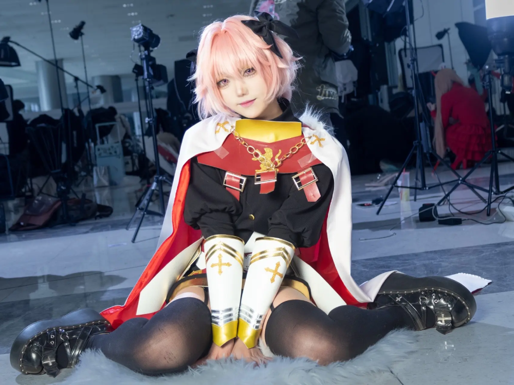 ảnh cosplay Astolfo đang mỉm cười