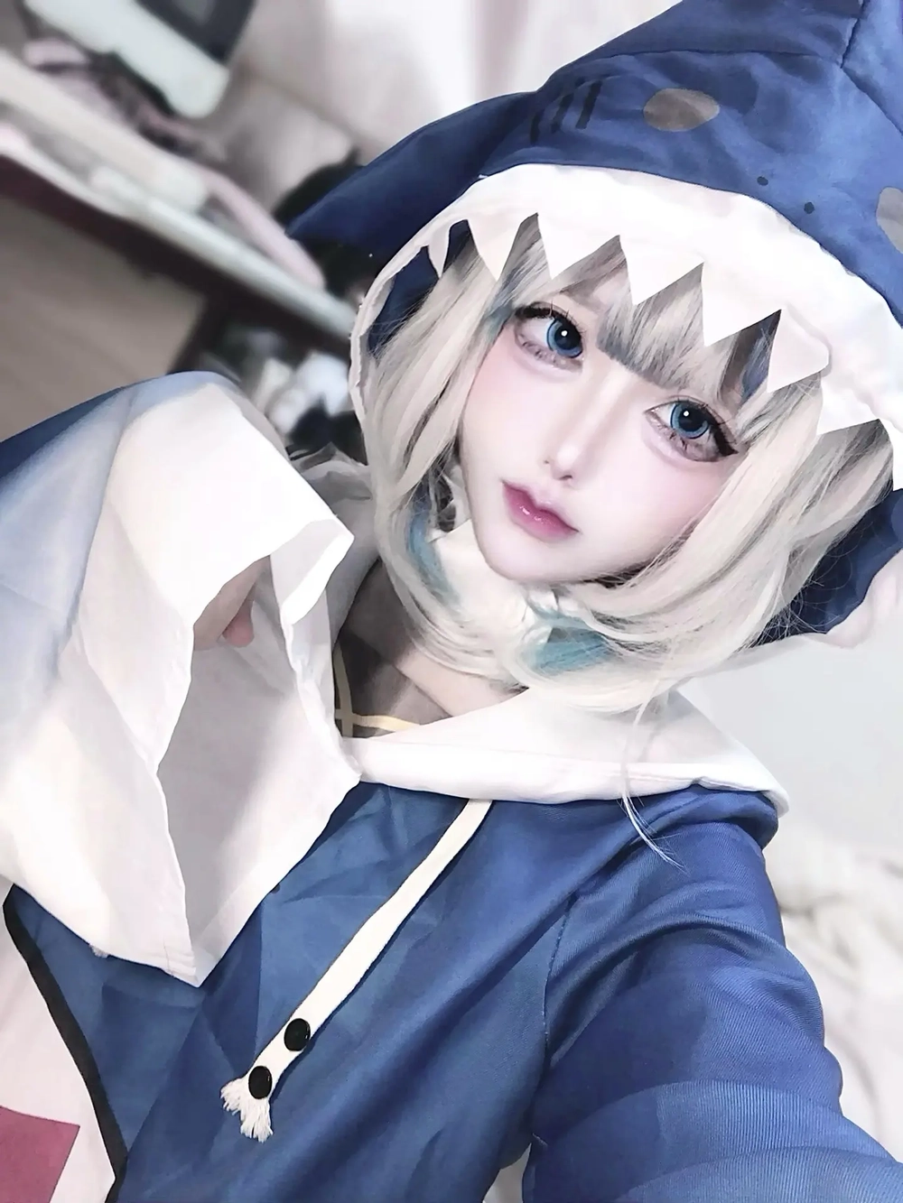 Cosplay Gura phong cách cá mập