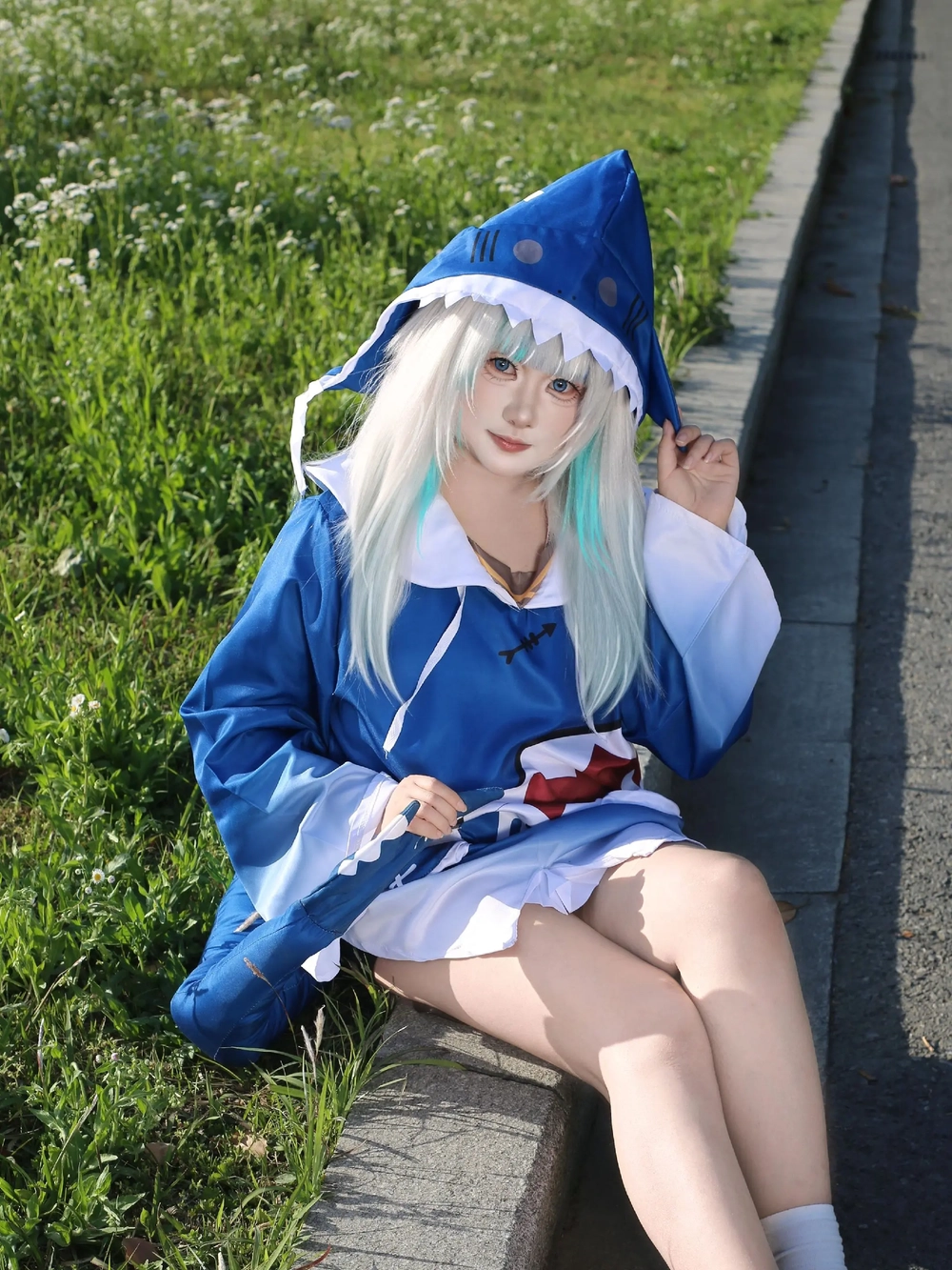 Ảnh cosplay anime Gawr Gura