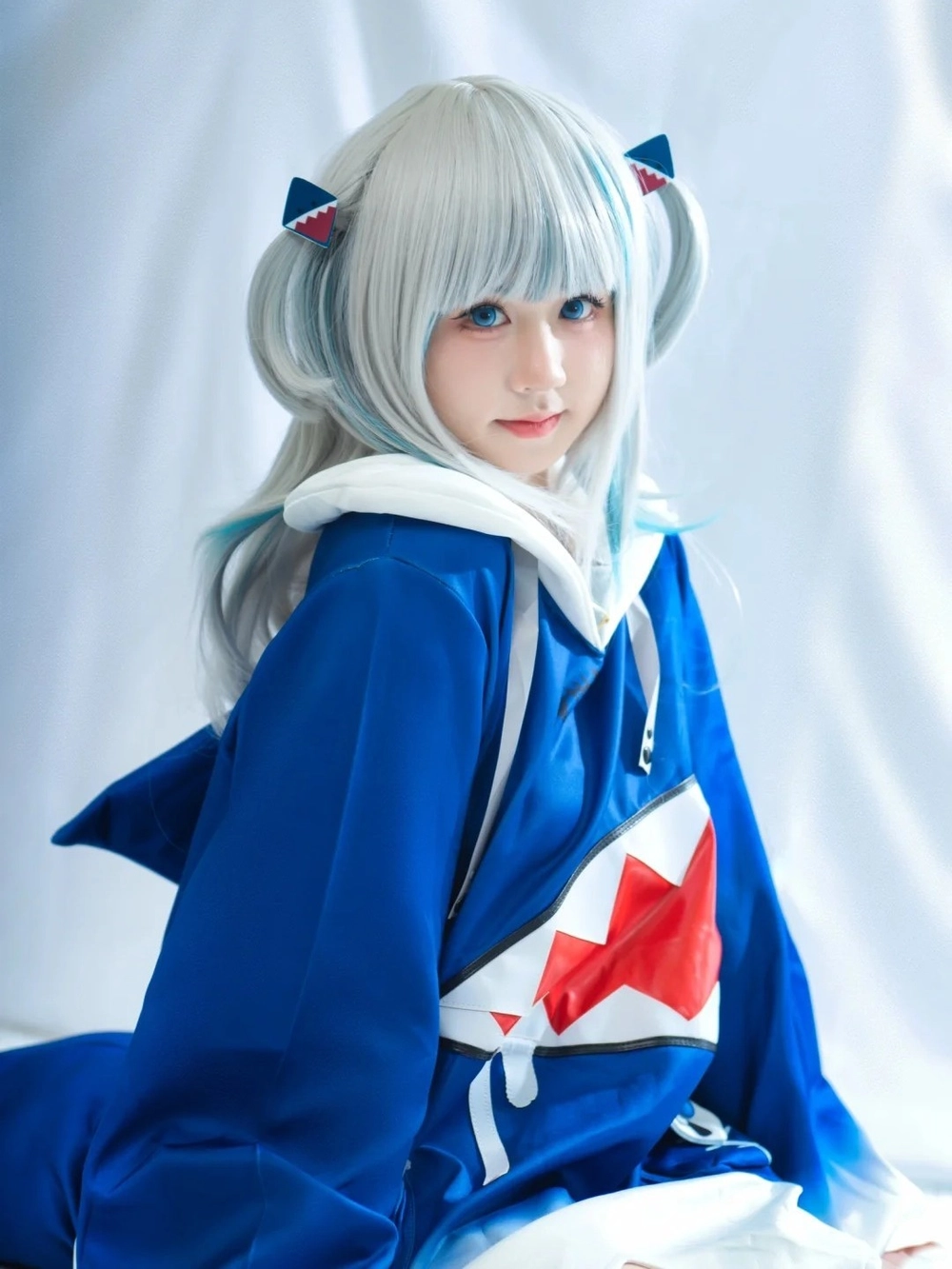 Cosplay Gura siêu xinh