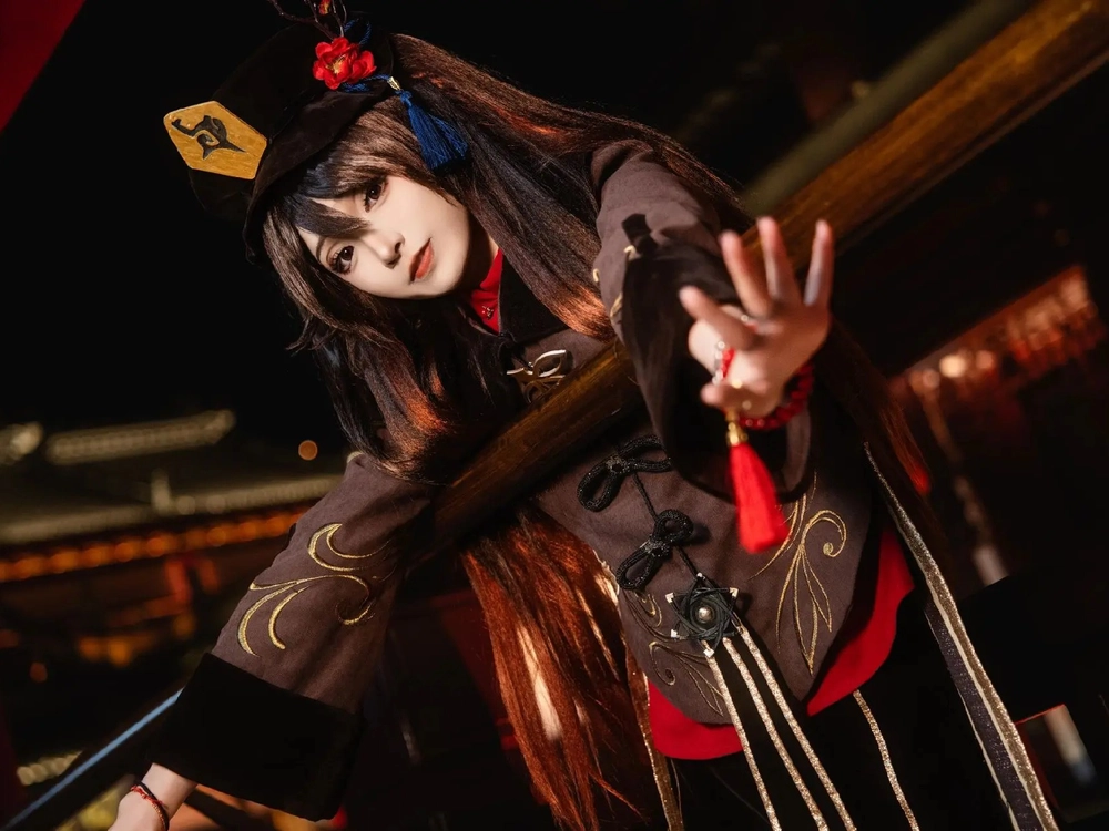 cosplay hutao ngoài đời
