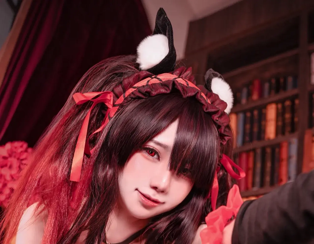 Hình Kurumi cosplay phong cách Gothic