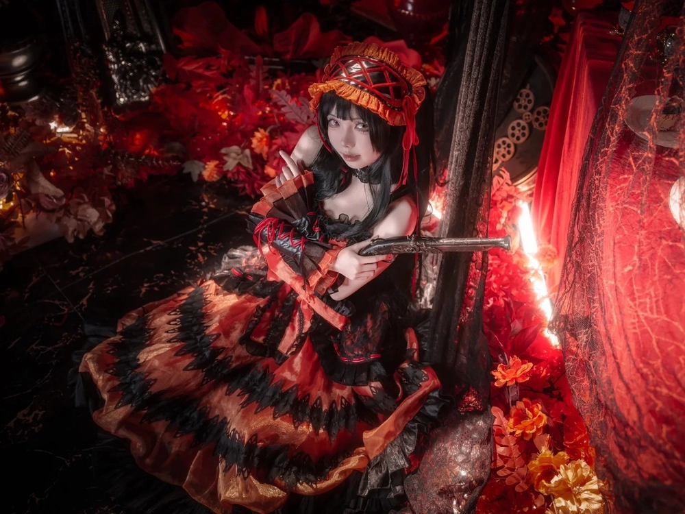 Hình ảnh Kurumi cosplay thần thái lạnh lùng